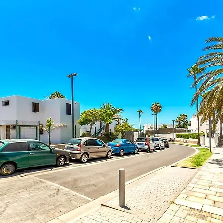 Near Playa De Americas With Wifi And Pool, Tenerife Sur Плайя-де-лас-Амерікас