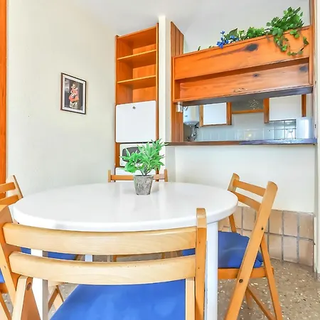Апартаменти Near Playa De Americas With Wifi And Pool, Tenerife Sur *